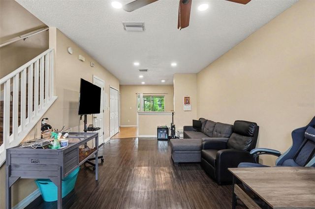 6236 OSPREY LAKE CIRCLE, Riverview, FL 33578