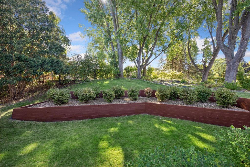 10001 Chowen Avenue S, Bloomington, MN 55431 — photo 5