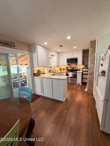 416 Gatewood Drive, Pearl, MS 39208