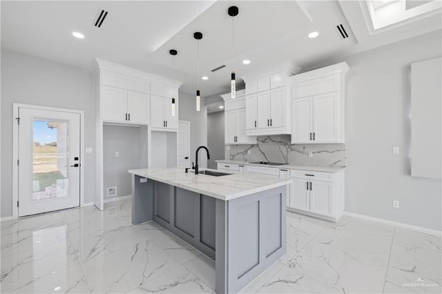 910 E 39th Street, San Juan, TX 78589