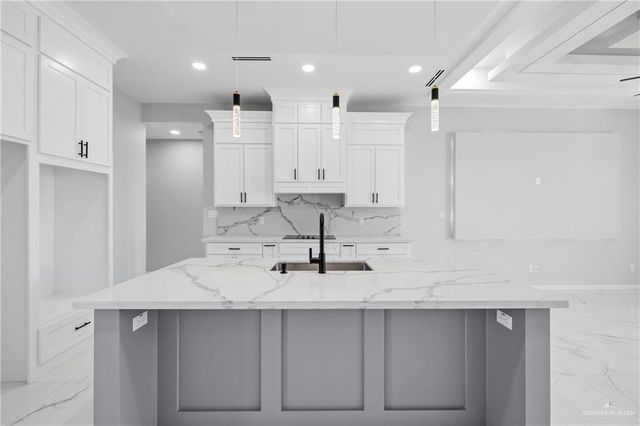 910 E 39th Street, San Juan, TX 78589