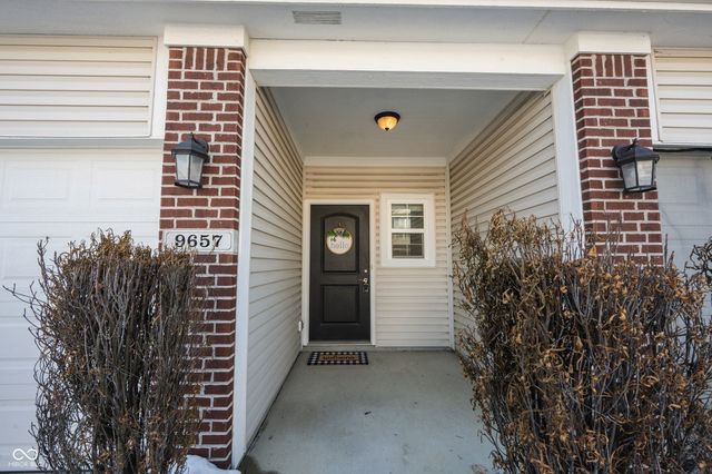 9657 Calamus Drive, Noblesville, IN 46060