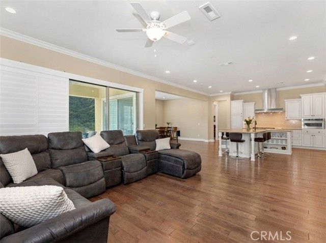 24008 Schoenborn Street, West Hills (los Angeles), CA 91304