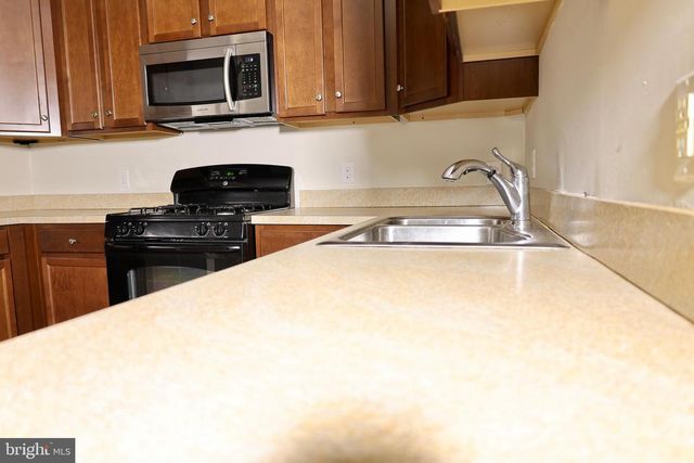 10 CANAL, Burlington Township, NJ 08016