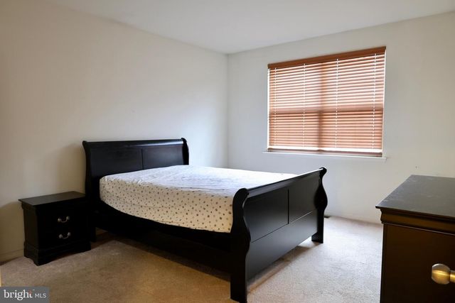 10 CANAL, Burlington Township, NJ 08016