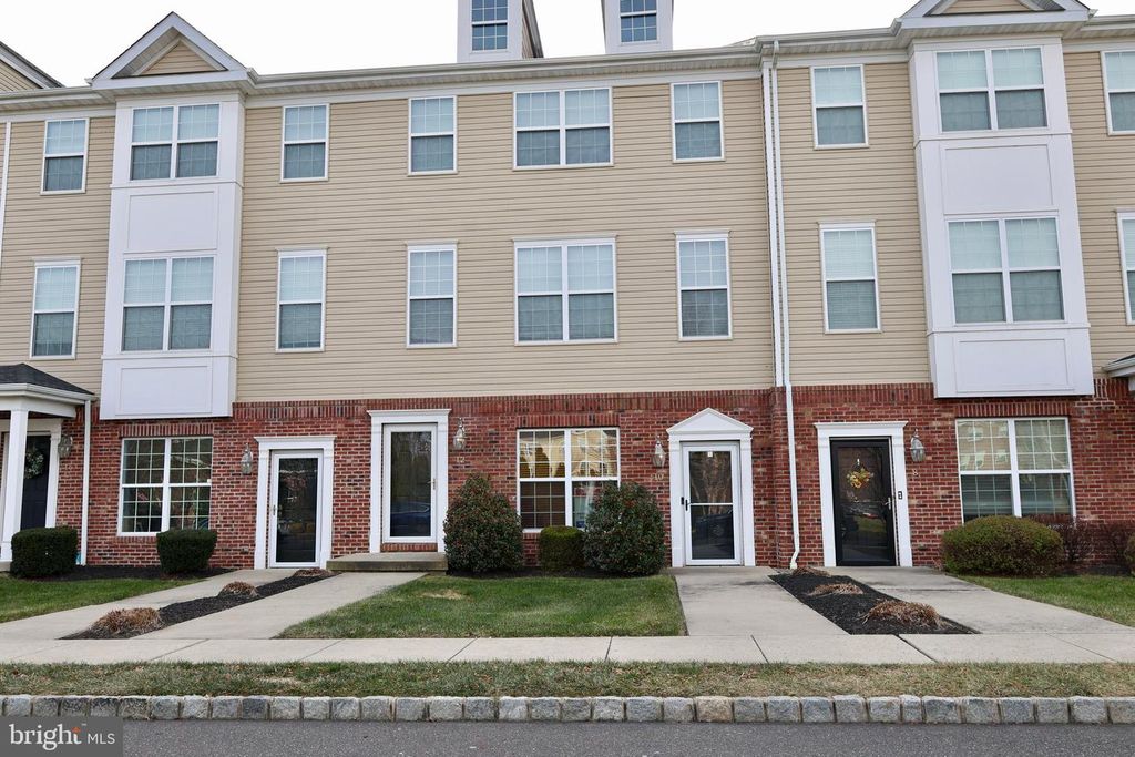 10 CANAL, Burlington Township, NJ 08016