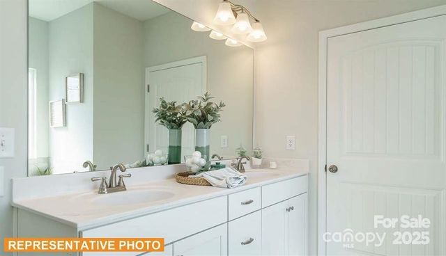 12108 Muscadine Court, Midland, NC 28107