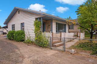 220 Locust St, Twin Falls, ID 83301