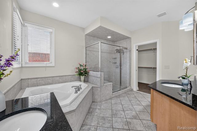 21642 Kendyl Court, Macomb, MI 48044