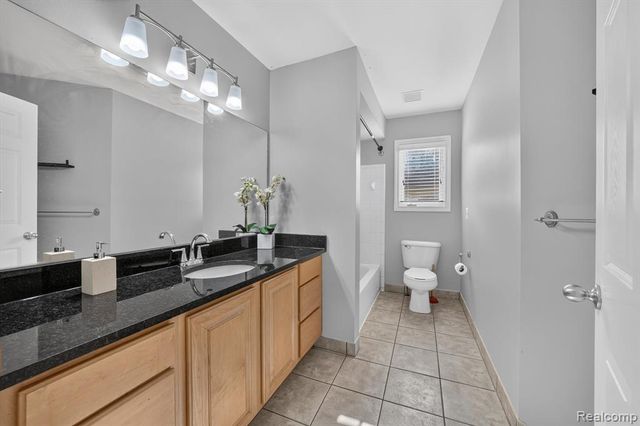 21642 Kendyl Court, Macomb, MI 48044