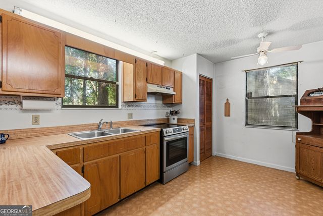 206 Creekwood Drive, Kingsland, GA 31548