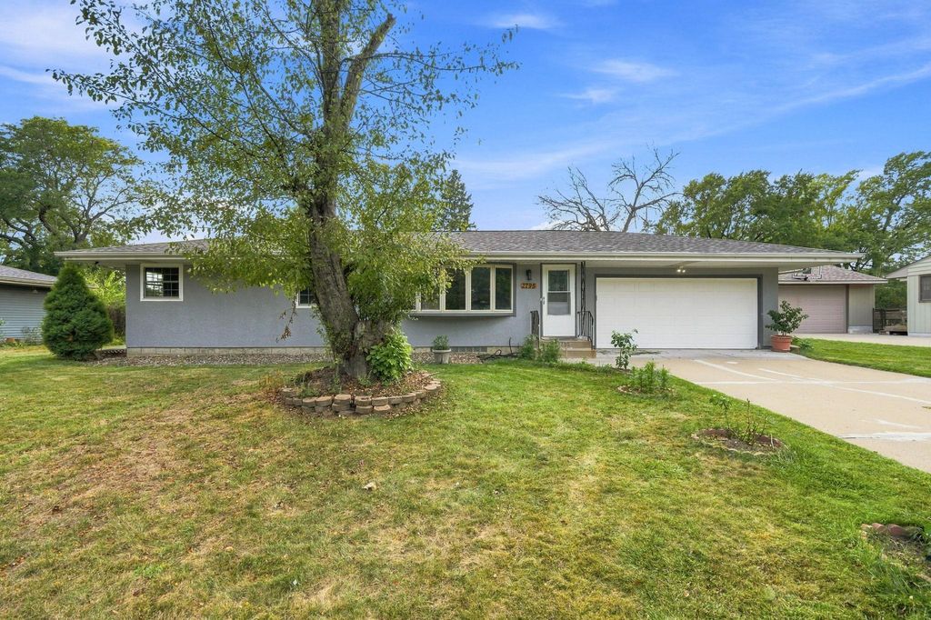 2795 Farrington Street, Roseville, MN 55113 — exterior