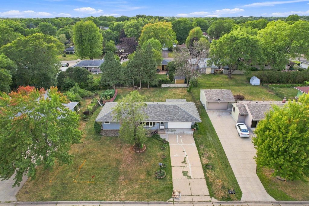 2795 Farrington Street, Roseville, MN 55113 — photo 3