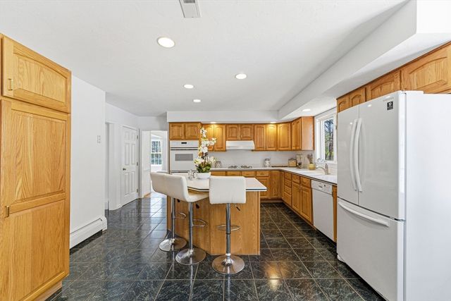 5 Parmley Dr, Acton, MA 01720
