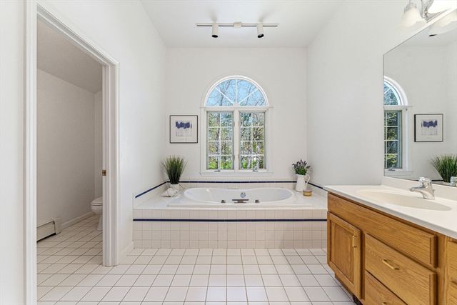 5 Parmley Dr, Acton, MA 01720