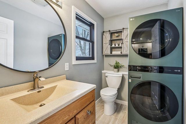 402 Schwantz Road, Pardeeville, WI 53954