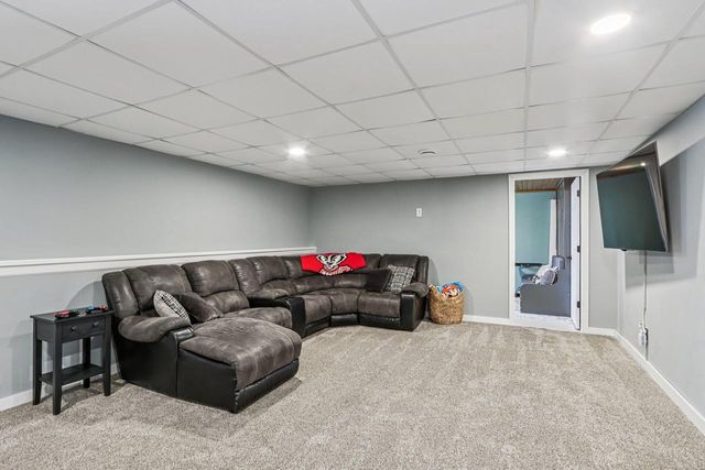 402 Schwantz Road, Pardeeville, WI 53954