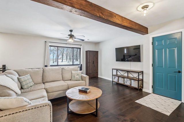 402 Schwantz Road, Pardeeville, WI 53954