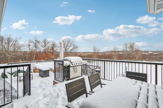 402 Schwantz Road, Pardeeville, WI 53954