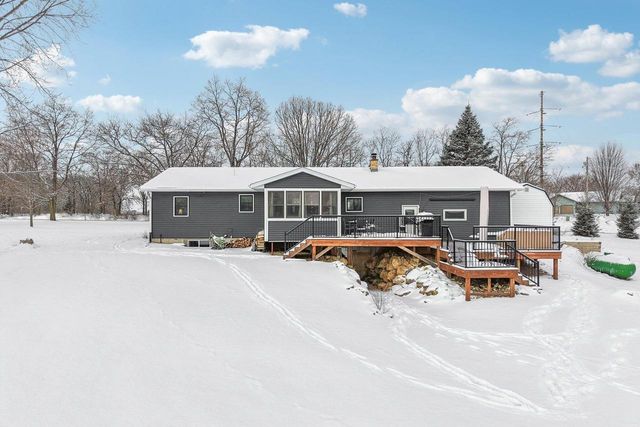 402 Schwantz Road, Pardeeville, WI 53954
