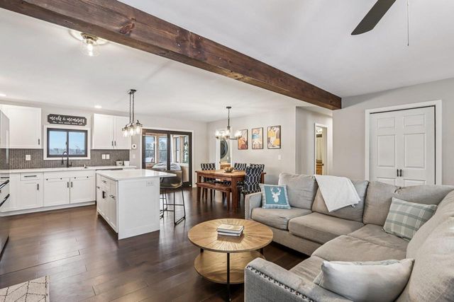 402 Schwantz Road, Pardeeville, WI 53954