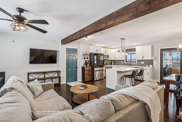 402 Schwantz Road, Pardeeville, WI 53954