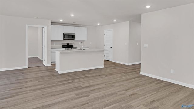 9924 Sequoyah Cove Drive SE, Owens Cross Roads, AL 35763
