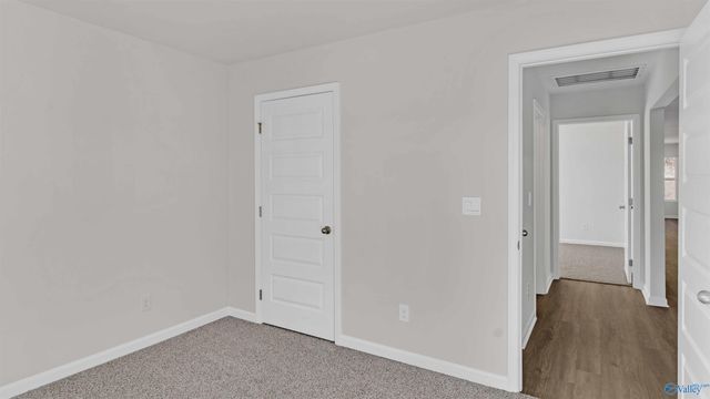 9924 Sequoyah Cove Drive SE, Owens Cross Roads, AL 35763