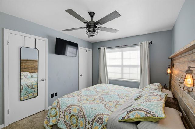 106 S Mattson Street, West Columbia, TX 77486