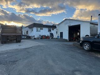 477 Hartford Ave W, Uxbridge, MA 01569