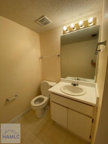 1100-8C Pineland Avenue, Hinesville, GA 31313