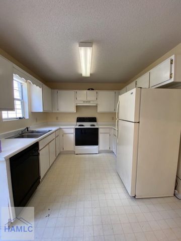1100-8C Pineland Avenue, Hinesville, GA 31313