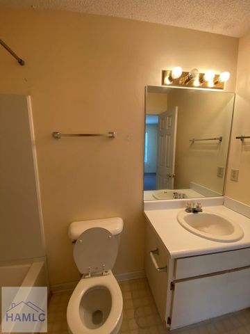 1100-8C Pineland Avenue, Hinesville, GA 31313