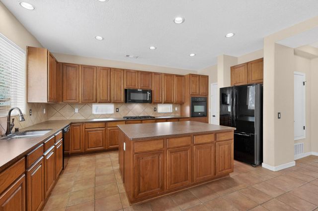 8200 Go West Road NW, Albuquerque, NM 87120
