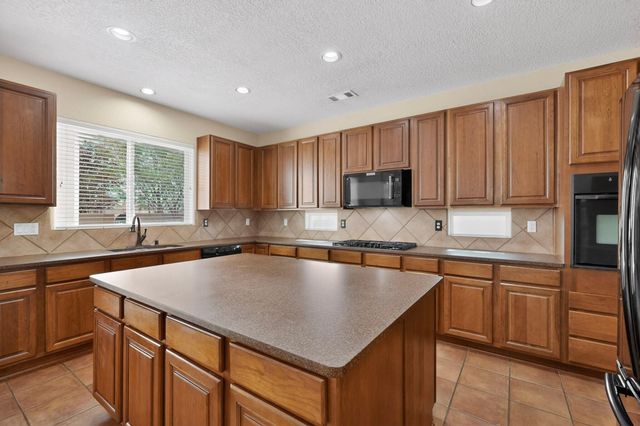 8200 Go West Road NW, Albuquerque, NM 87120