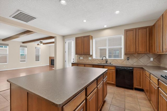 8200 Go West Road NW, Albuquerque, NM 87120