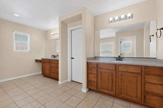 8200 Go West Road NW, Albuquerque, NM 87120