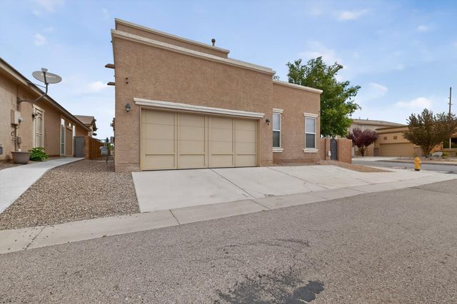 8200 Go West Road NW, Albuquerque, NM 87120
