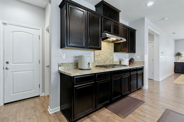 18200 Broadmoor Way, Lathrop, CA 95330