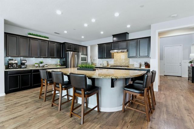 18200 Broadmoor Way, Lathrop, CA 95330