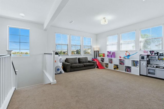 18200 Broadmoor Way, Lathrop, CA 95330