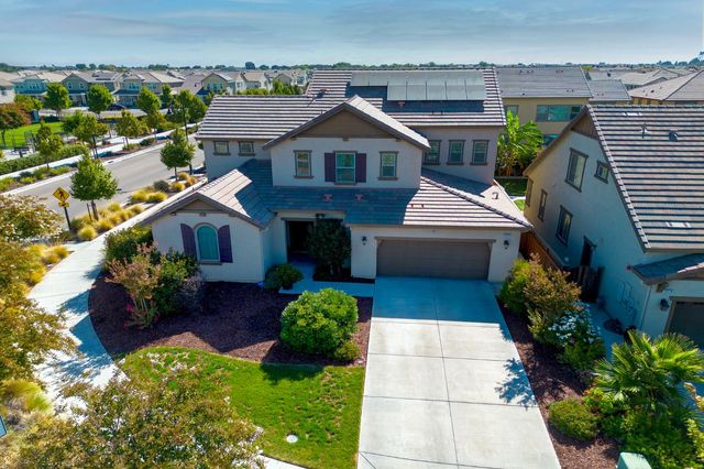 18200 Broadmoor Way, Lathrop, CA 95330