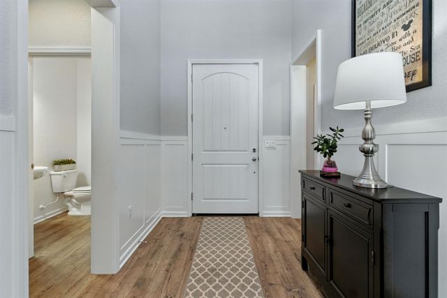 18200 Broadmoor Way, Lathrop, CA 95330