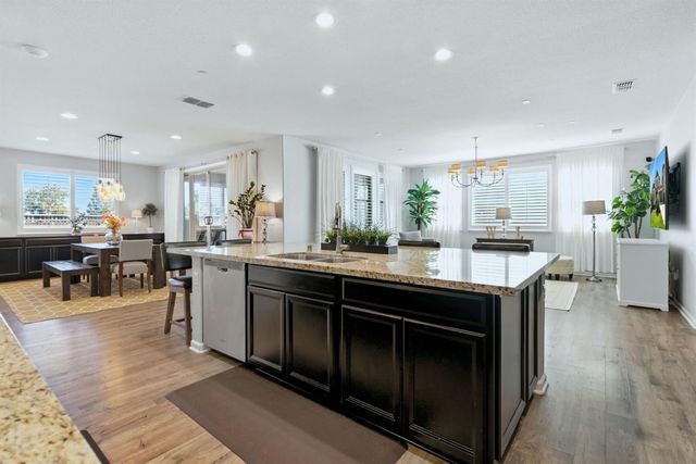 18200 Broadmoor Way, Lathrop, CA 95330