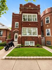 5837 N Washtenaw Avenue, Chicago, IL 60659