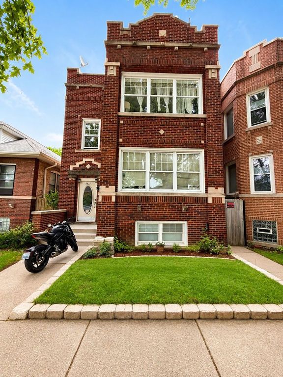 5837 N Washtenaw Avenue, Chicago, IL 60659
