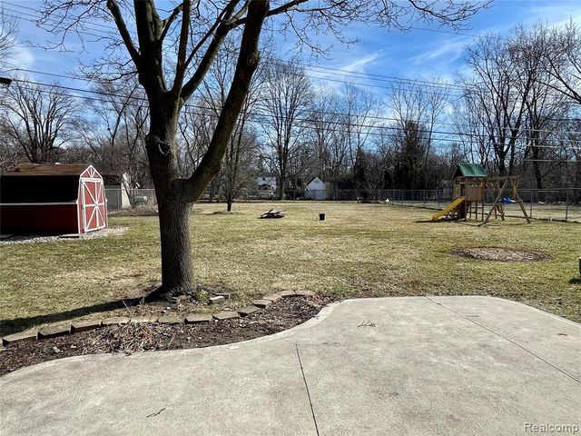 19464 Parkville Street, Livonia, MI 48152