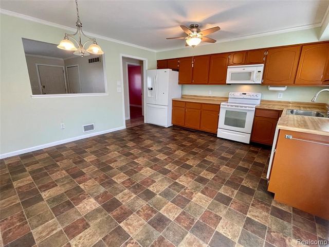 19464 Parkville Street, Livonia, MI 48152