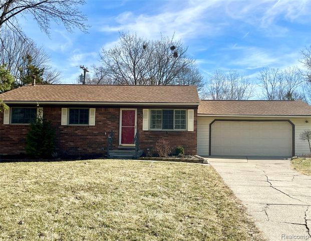 19464 Parkville Street, Livonia, MI 48152