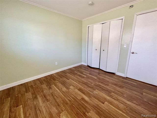 19464 Parkville Street, Livonia, MI 48152